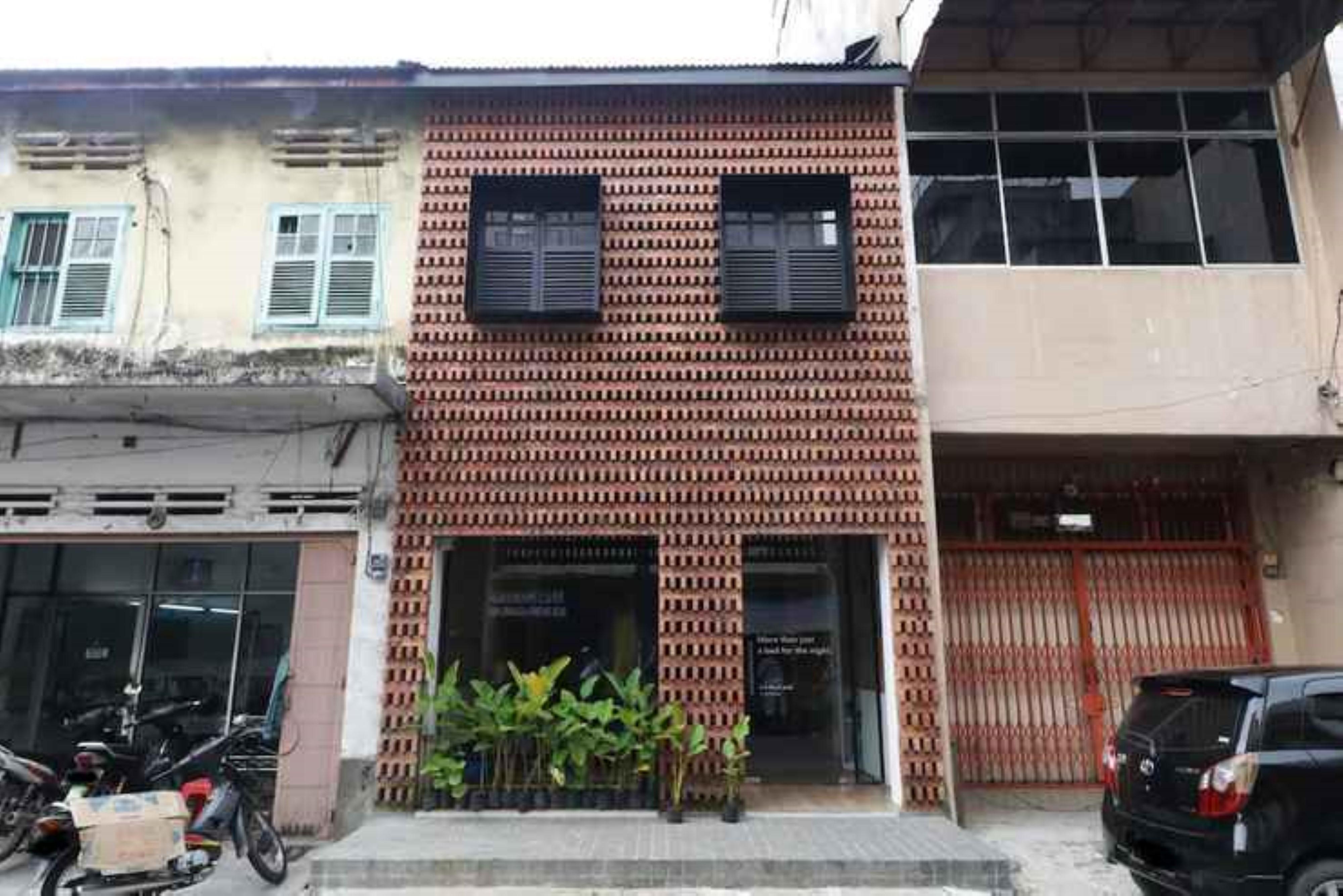 Hostel Semalam At Sun Yat Sen - Self Check In Medan Exterior foto